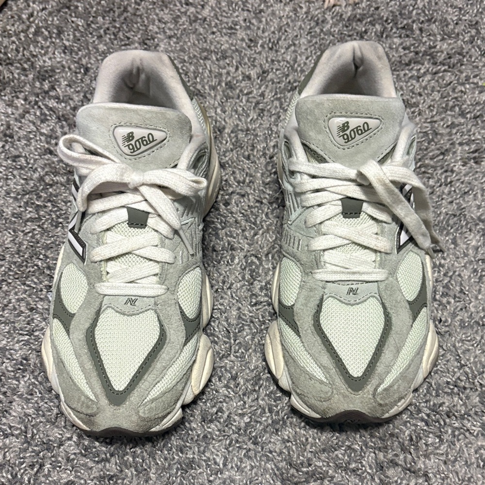 New Balance 9060 Light Gray Sneakers